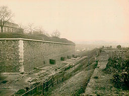 375-Gare, à gauche la caserne du bastion n° 91, vers Paris (13e)