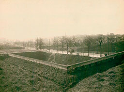 381-Gare - Vue prise de la Porte de Vitry vers Le Petit Ivry - vers banlieue (13e)