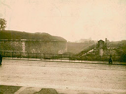 72-Amérique - porte de Romainville (ou des Lilas) - vers Paris (19e)